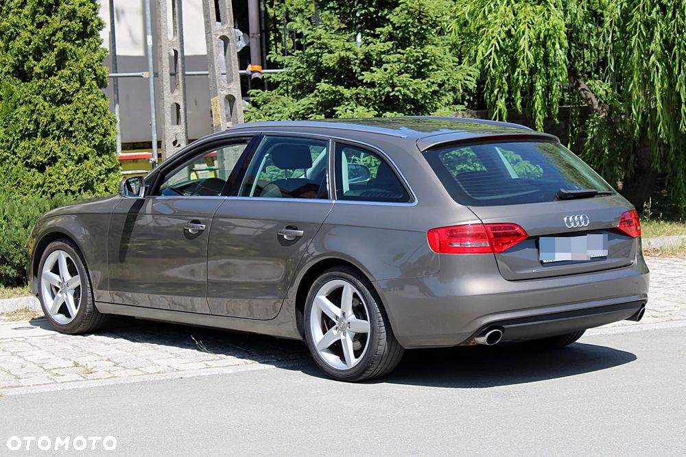 Audi A4 Avant - 9