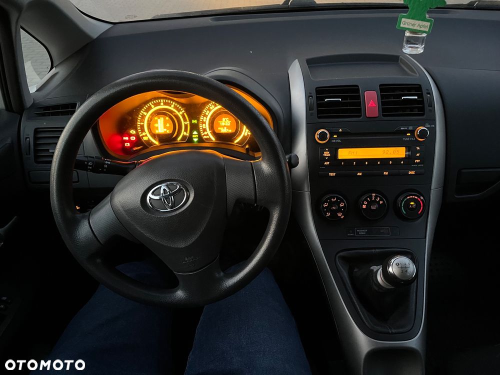 Toyota Auris 1.33 VVT-i Terra - 15