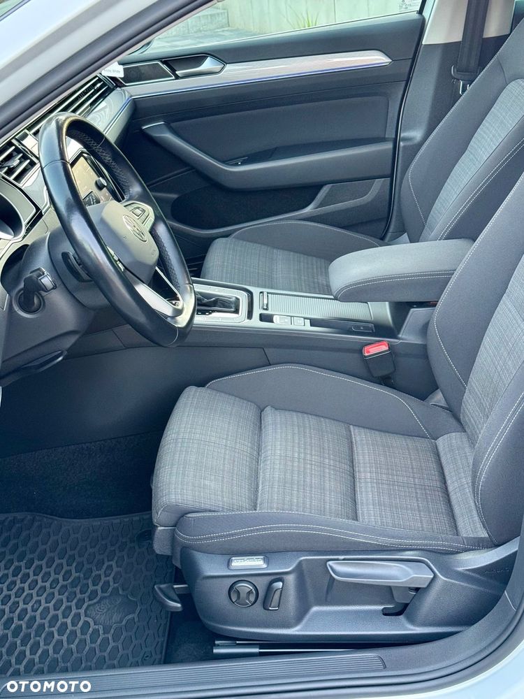 Volkswagen Passat 2.0 TDI EVO Elegance DSG - 13