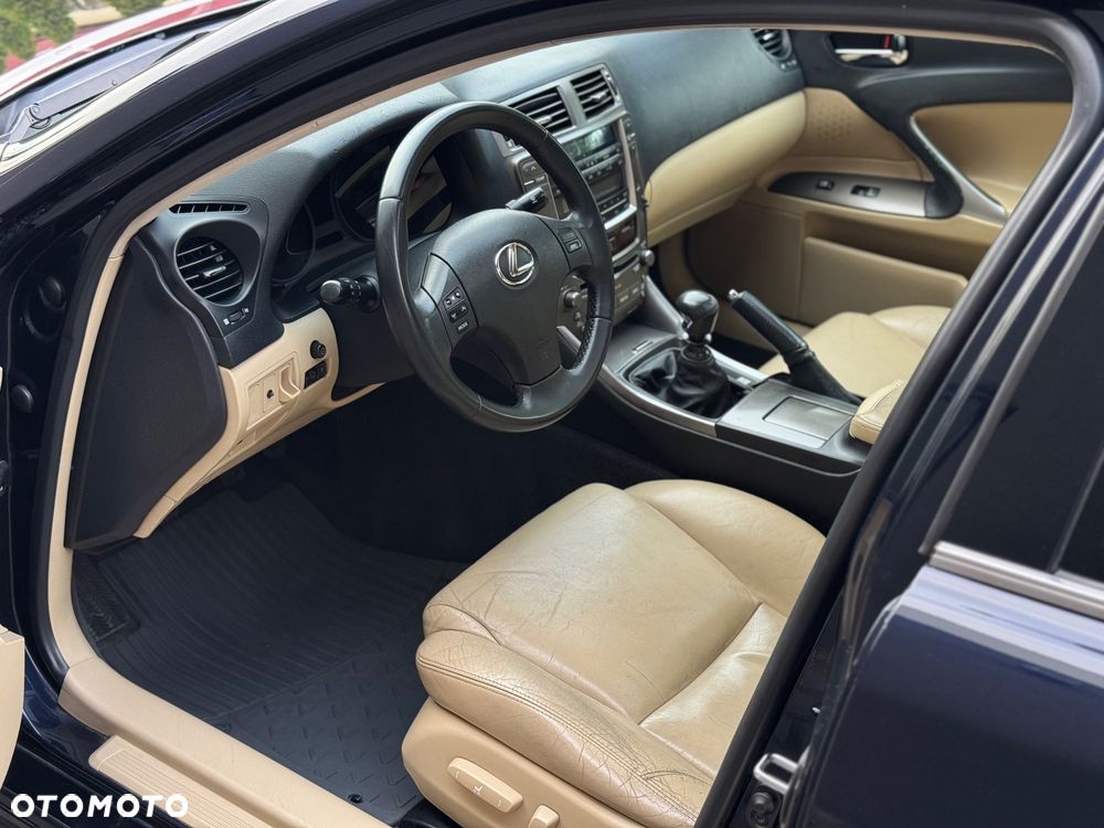 Lexus IS 250 Sport - 20