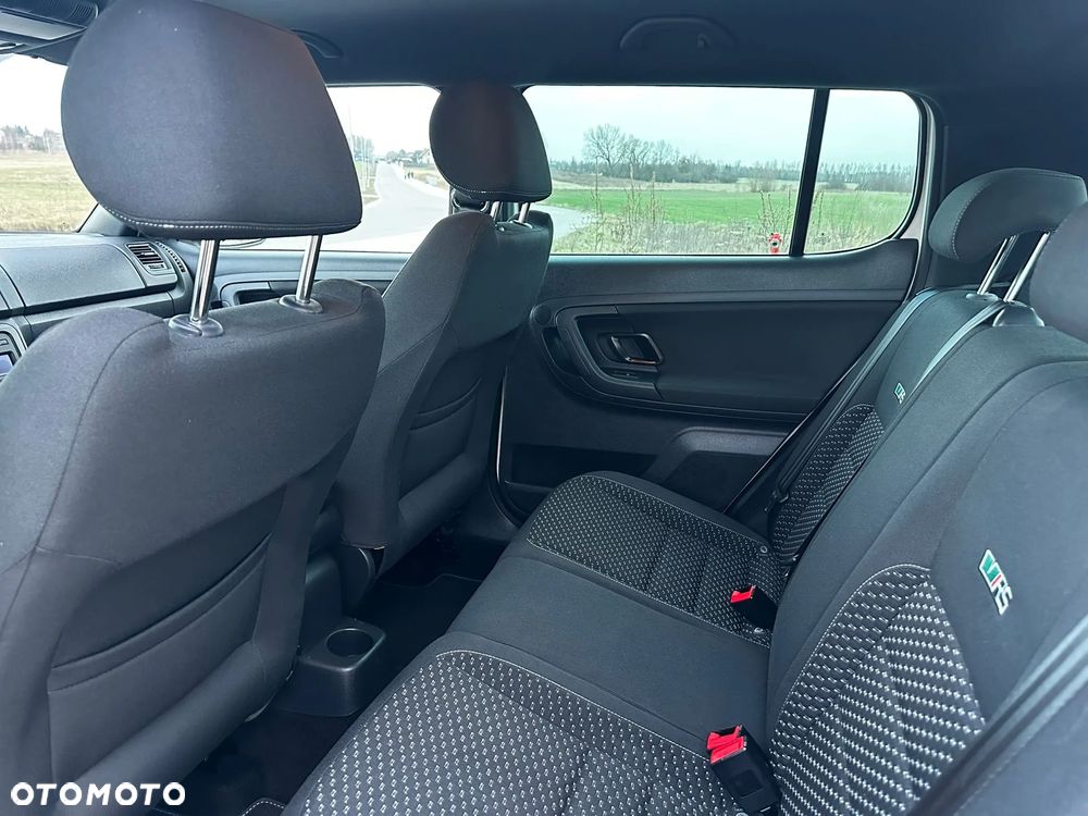 Skoda Fabia 1.4 TSI DSG RS - 10