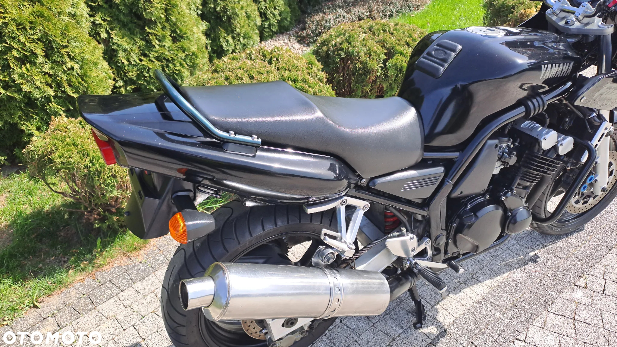 Yamaha FZS - 8