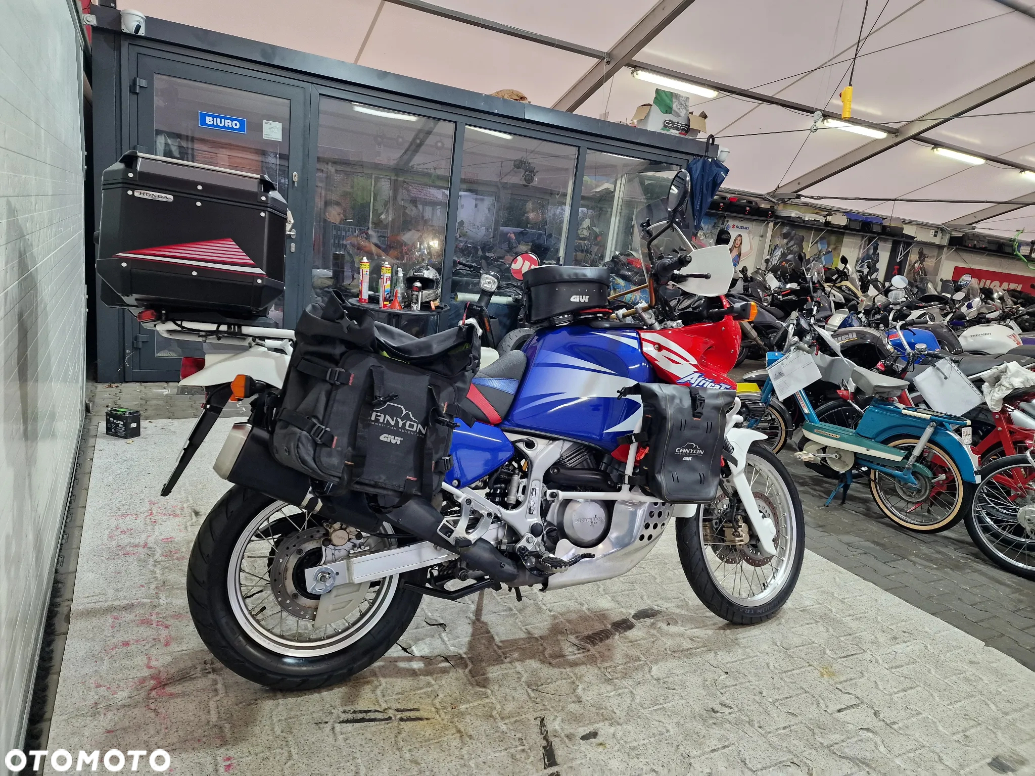 Honda XRV - 40