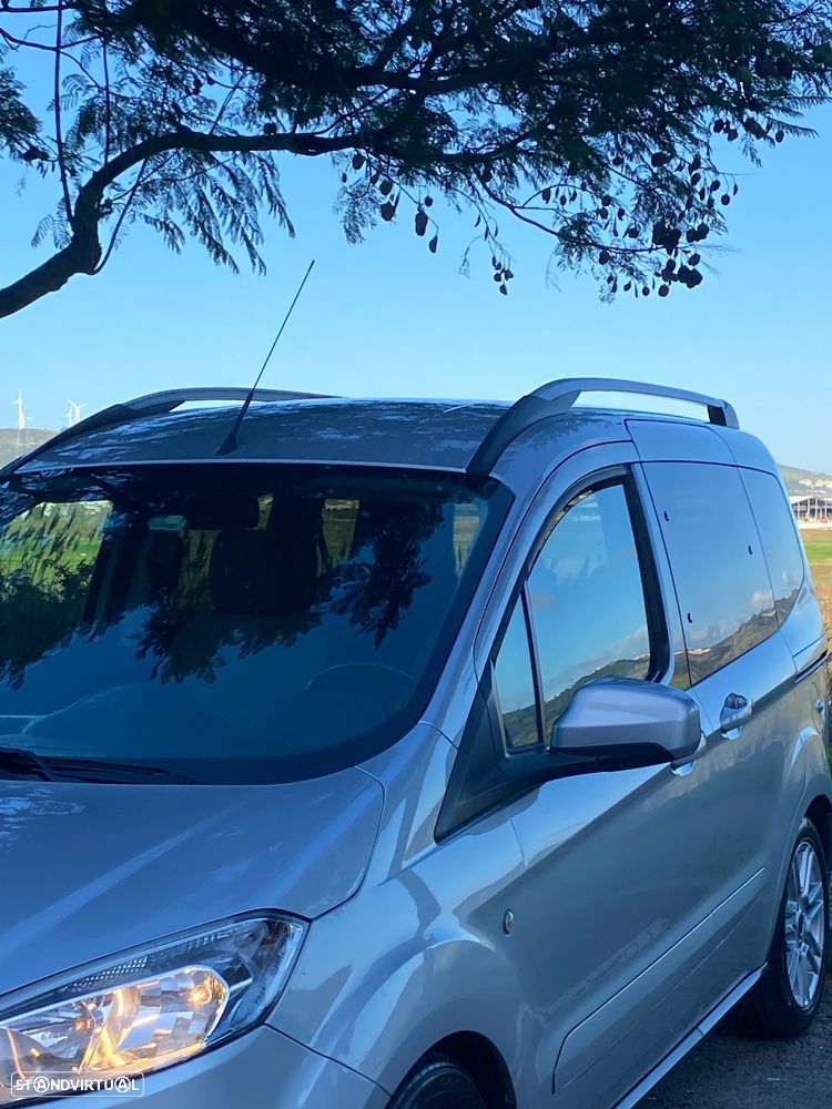 Ford Tourneo Courier 1.5 TDCi Titanium - 21