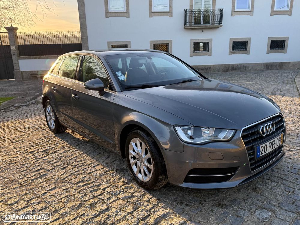 Audi A3 Sportback 1.6 TDI Attraction - 2