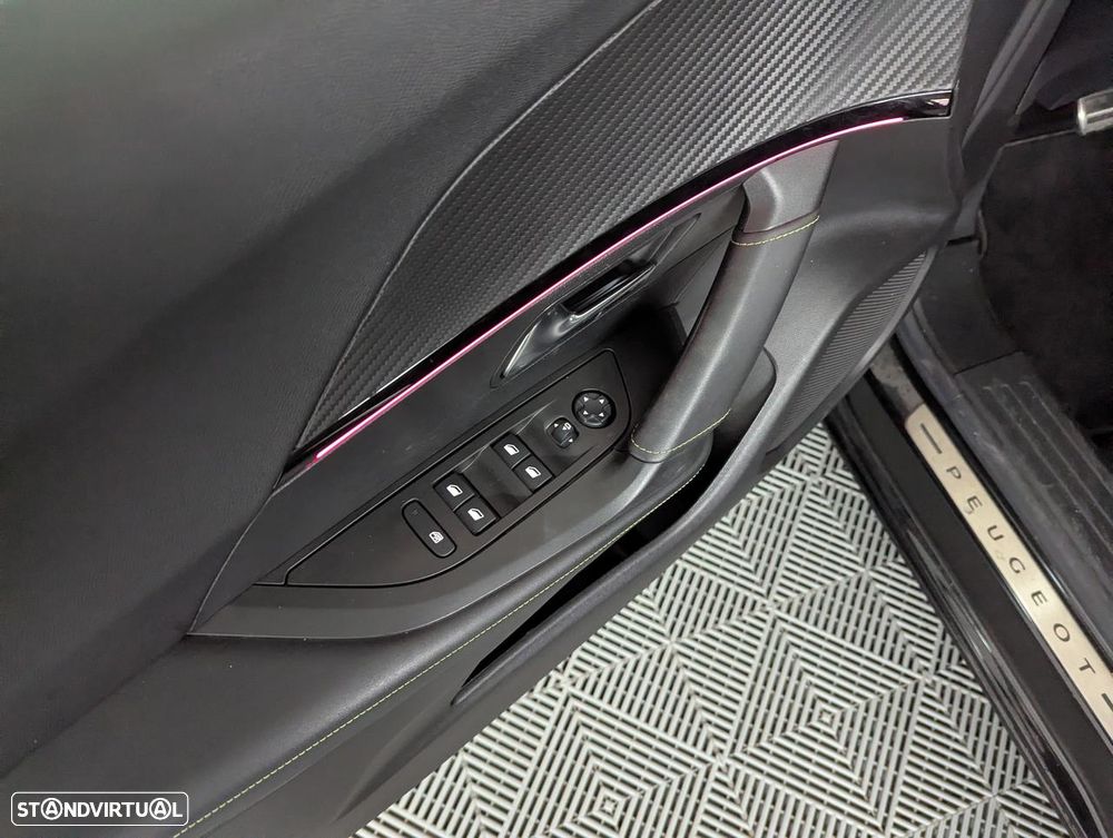 Peugeot e-2008 GT - 29