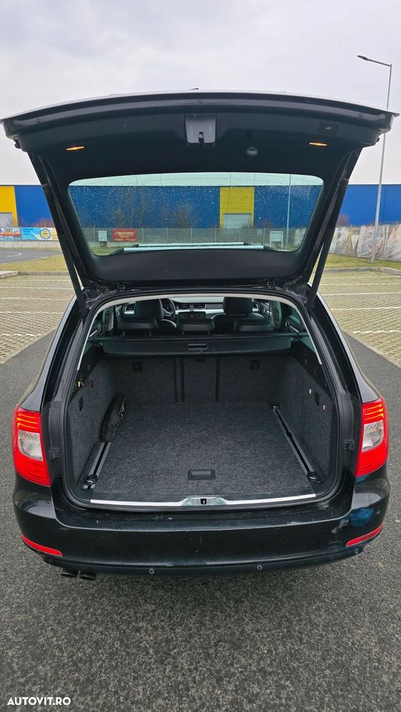 Skoda Superb 2.0 TDI Elegance DSG - 5
