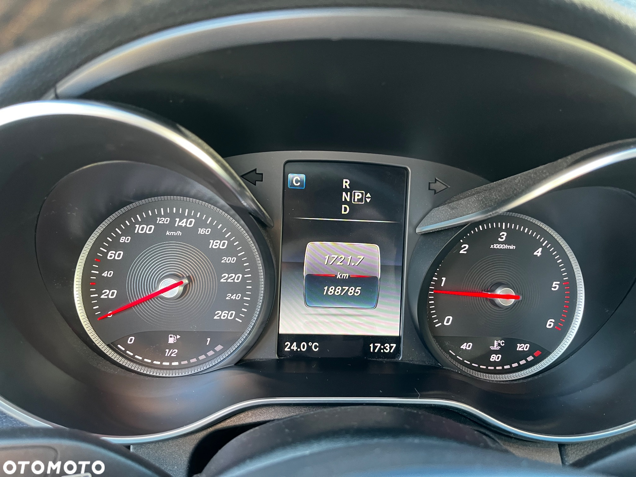 Mercedes-Benz Klasa C 250 (BlueTEC) d 4Matic 7G-TRONIC AMG Line - 17