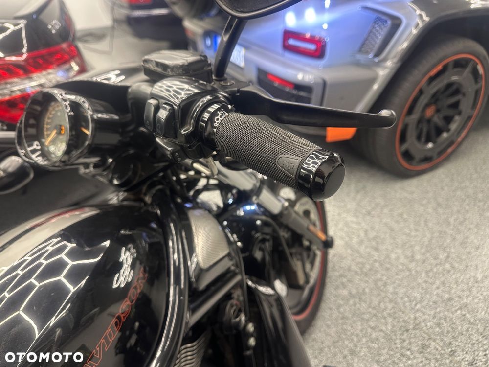 Harley-Davidson V-Rod Night Rod - 19