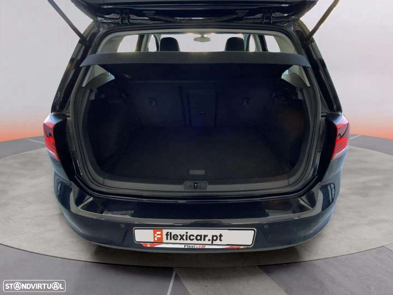 VW Golf 1.6 TDi Highline - 14