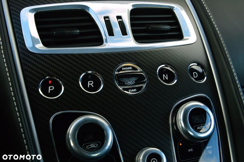 Aston Martin V12 Vanquish - 32
