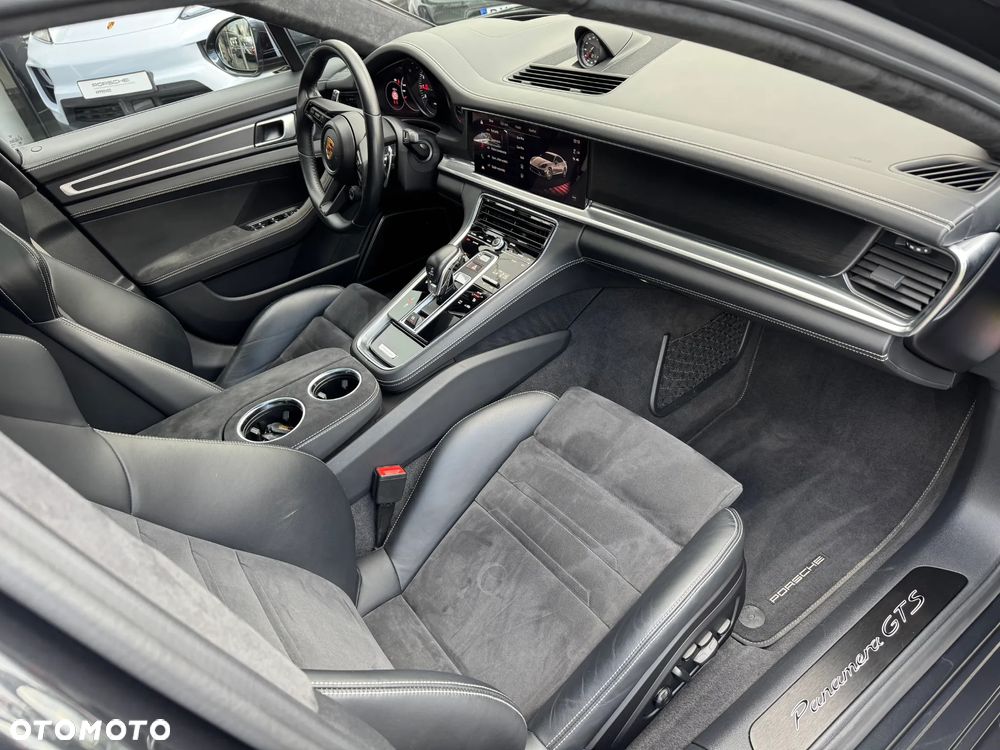 Porsche Panamera GTS - 34