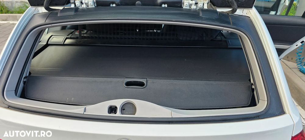 BMW Seria 3 318d - 11