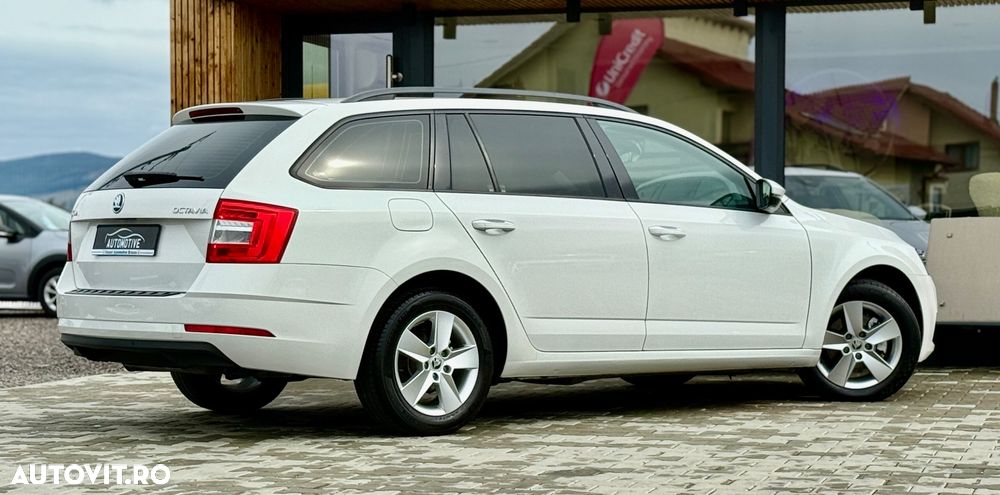 Skoda Octavia 2.0 TDI (Green tec) DSG Joy - 12