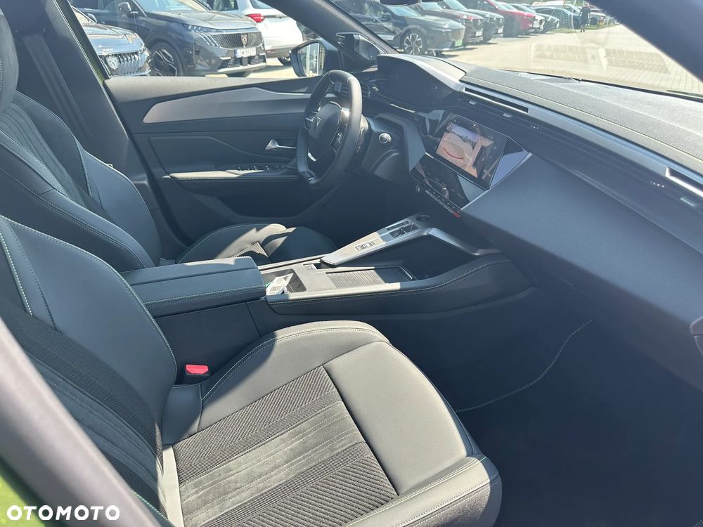 Peugeot 408 1.6 Plug-in Hybrid 240 GT Exclusive e-DCS7 - 19