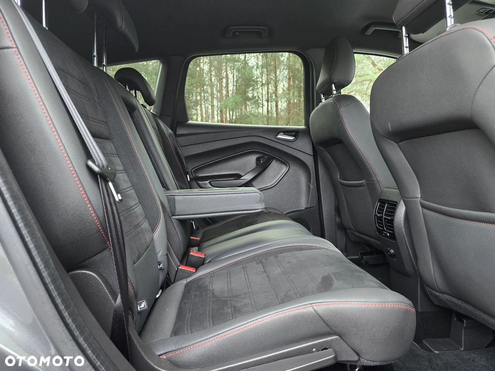 Ford Kuga 2.0 TDCi 4x2 ST-Line - 29