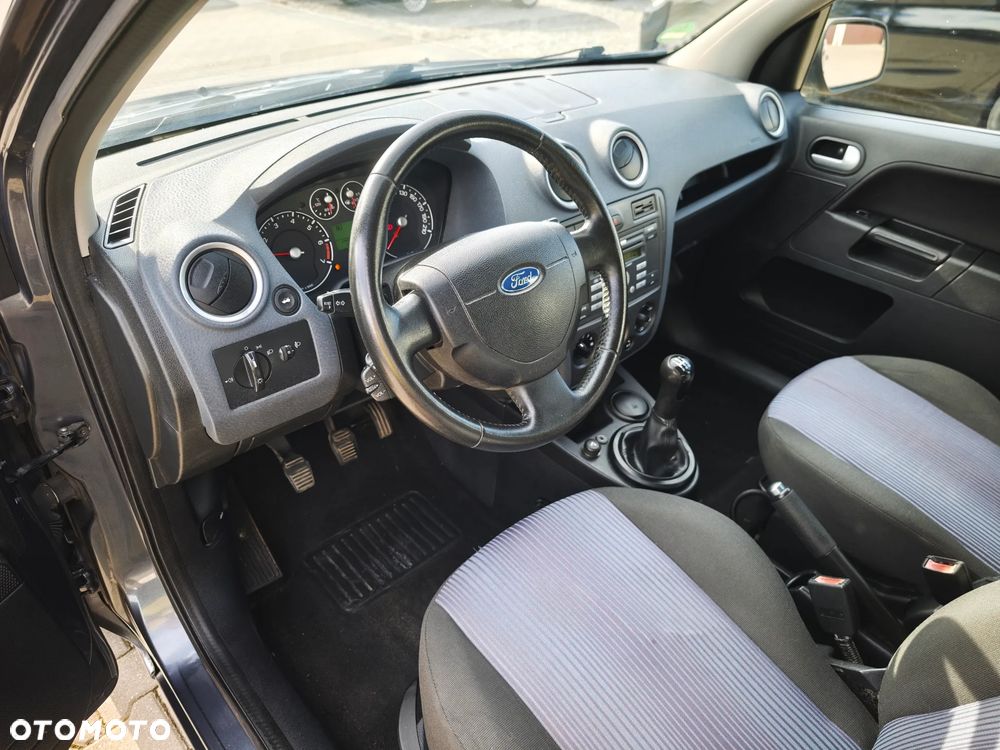 Ford Fusion 1.4 Ambiente - 25