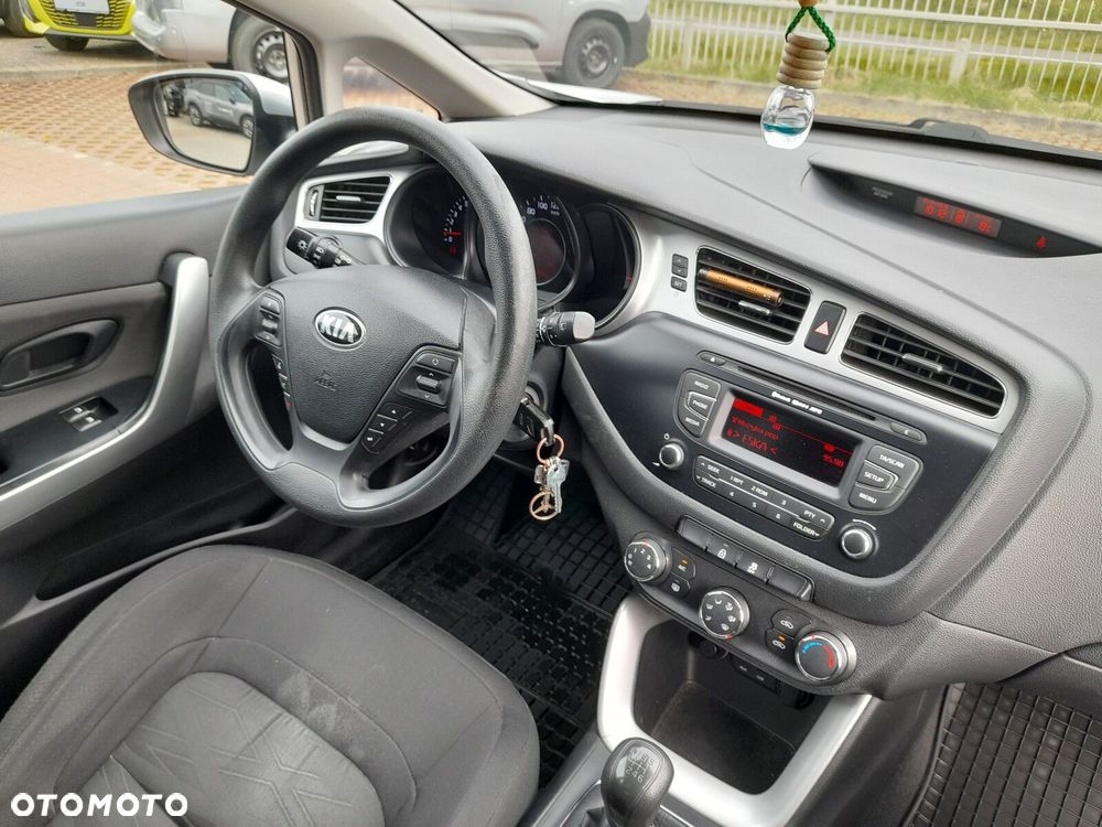 Kia Ceed 1.6 GDI M - 22