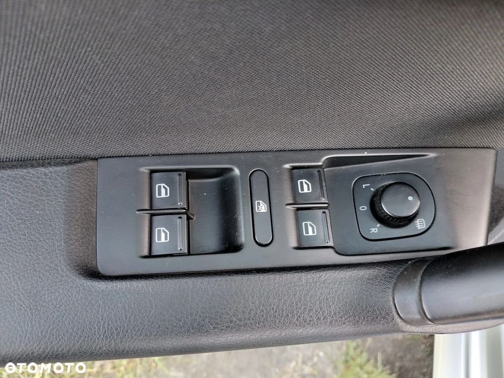 Volkswagen Passat Variant 1.8 TSI Comfortline - 27