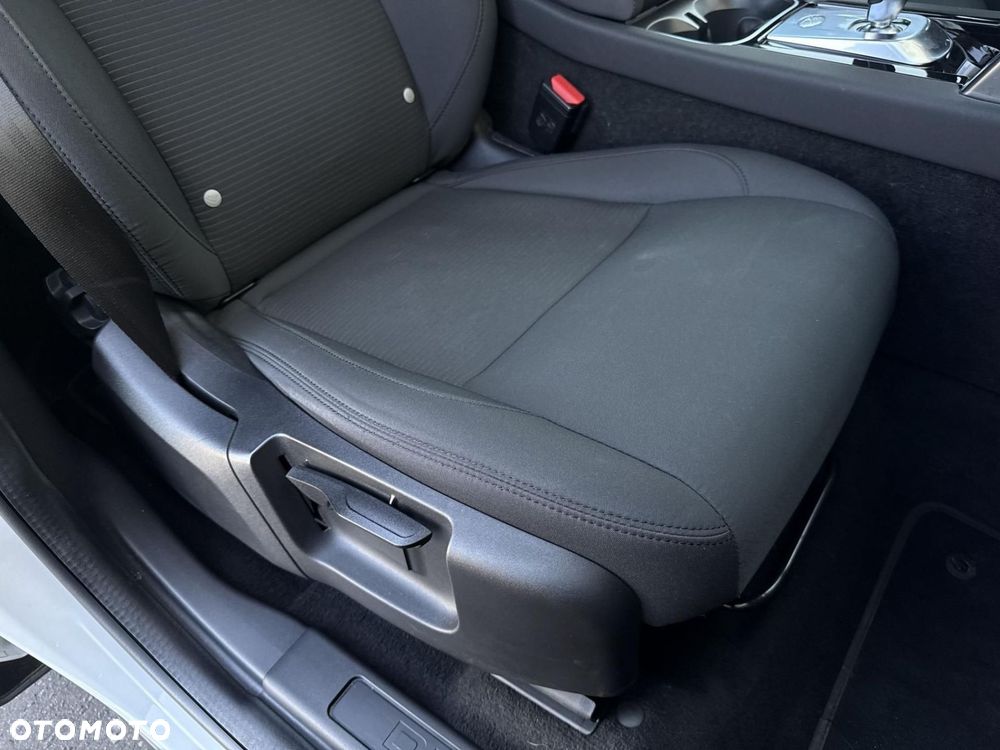 Land Rover Discovery Sport - 24