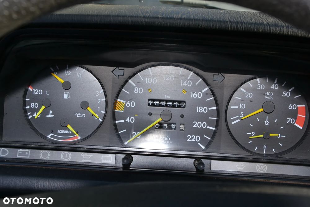 Mercedes-Benz W201 (190) - 7