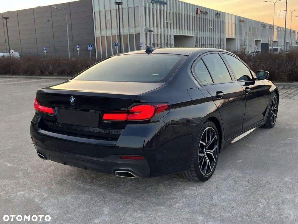 BMW Seria 5 520d M Sport Edition - 4