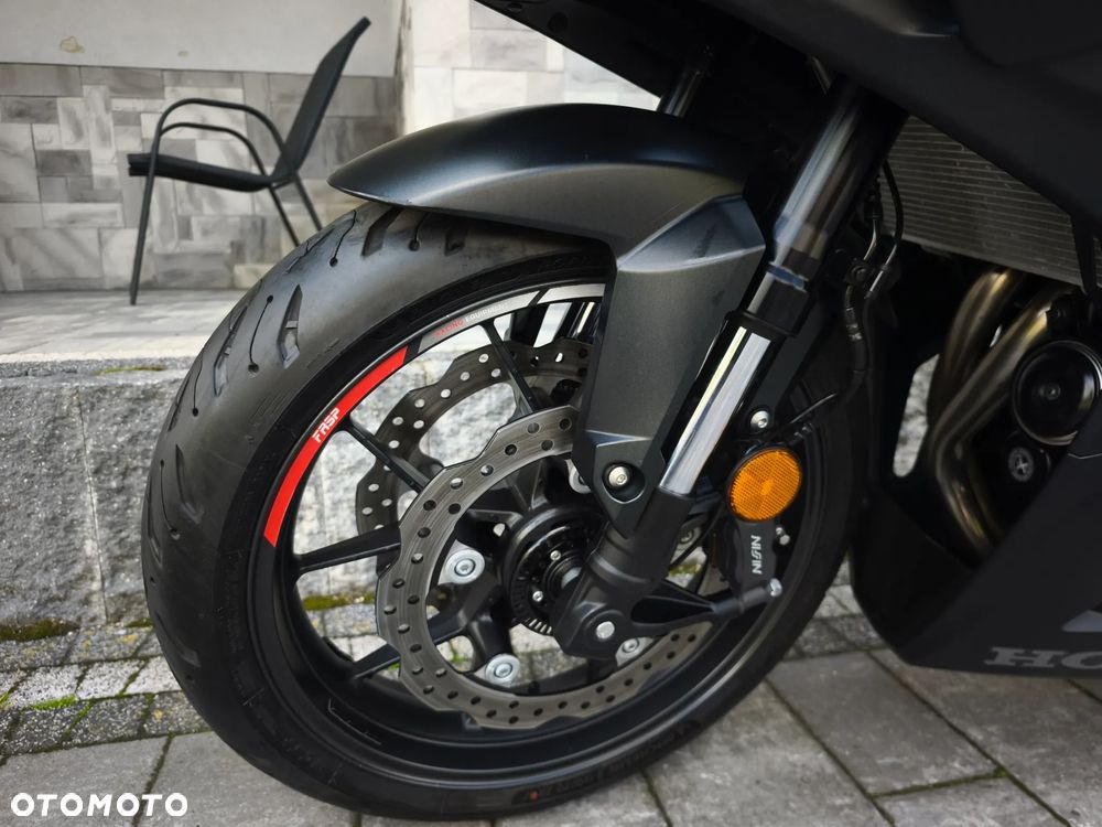 Honda CBR - 7