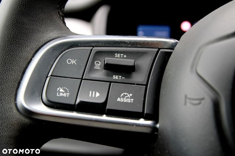 Jeep Avenger 54kWh Altitude - 28