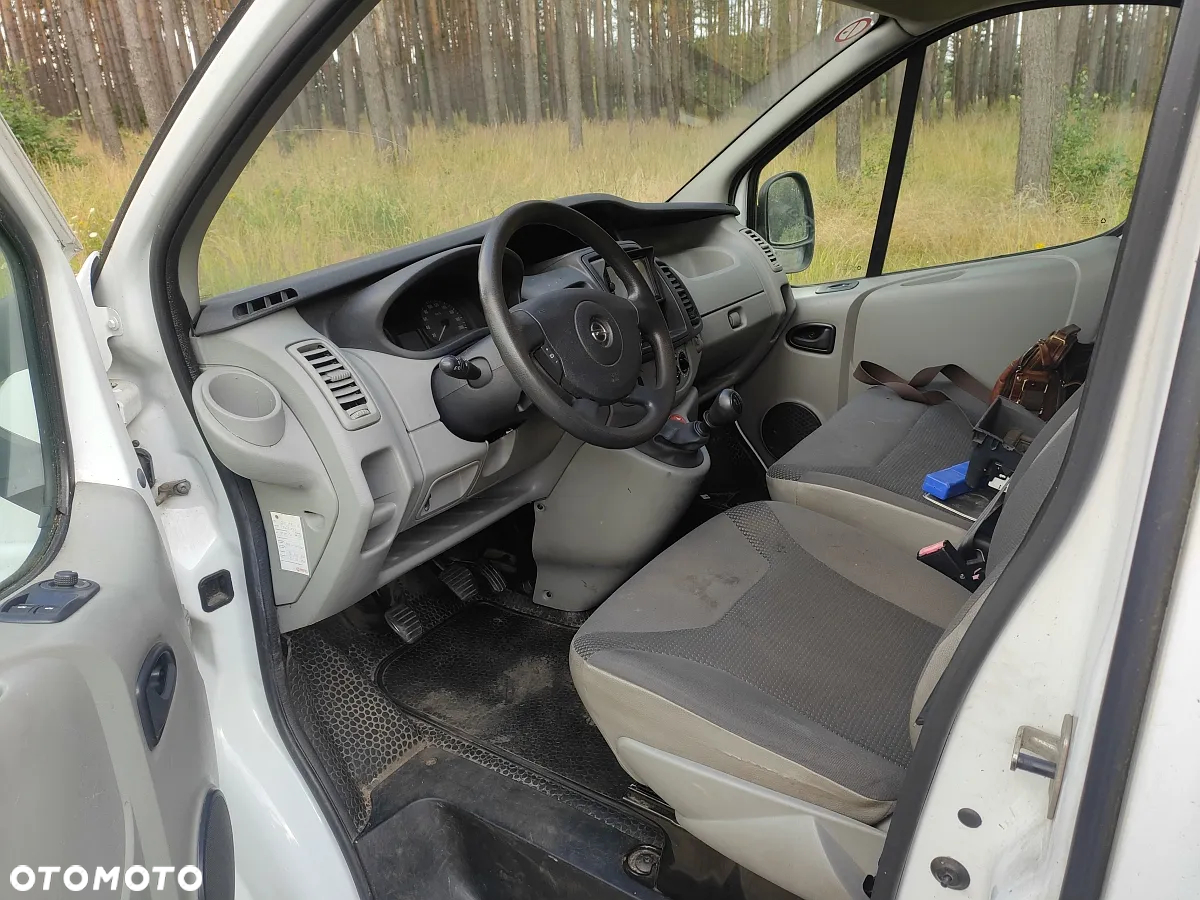 Opel Vivaro - 12