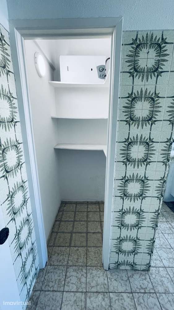 T2 Remodelado no Centro Corroios - Rua Cidade Lisboa - Grande imagem: 2/9
