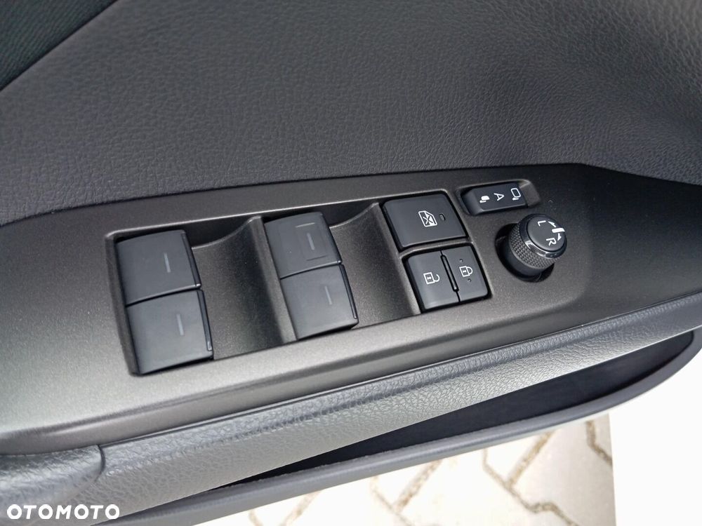 Toyota Camry 2.5 Hybrid Comfort CVT - 16