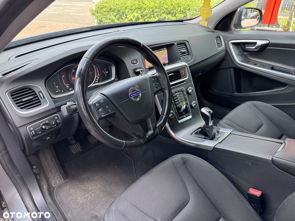 Volvo V60 D2 - 8