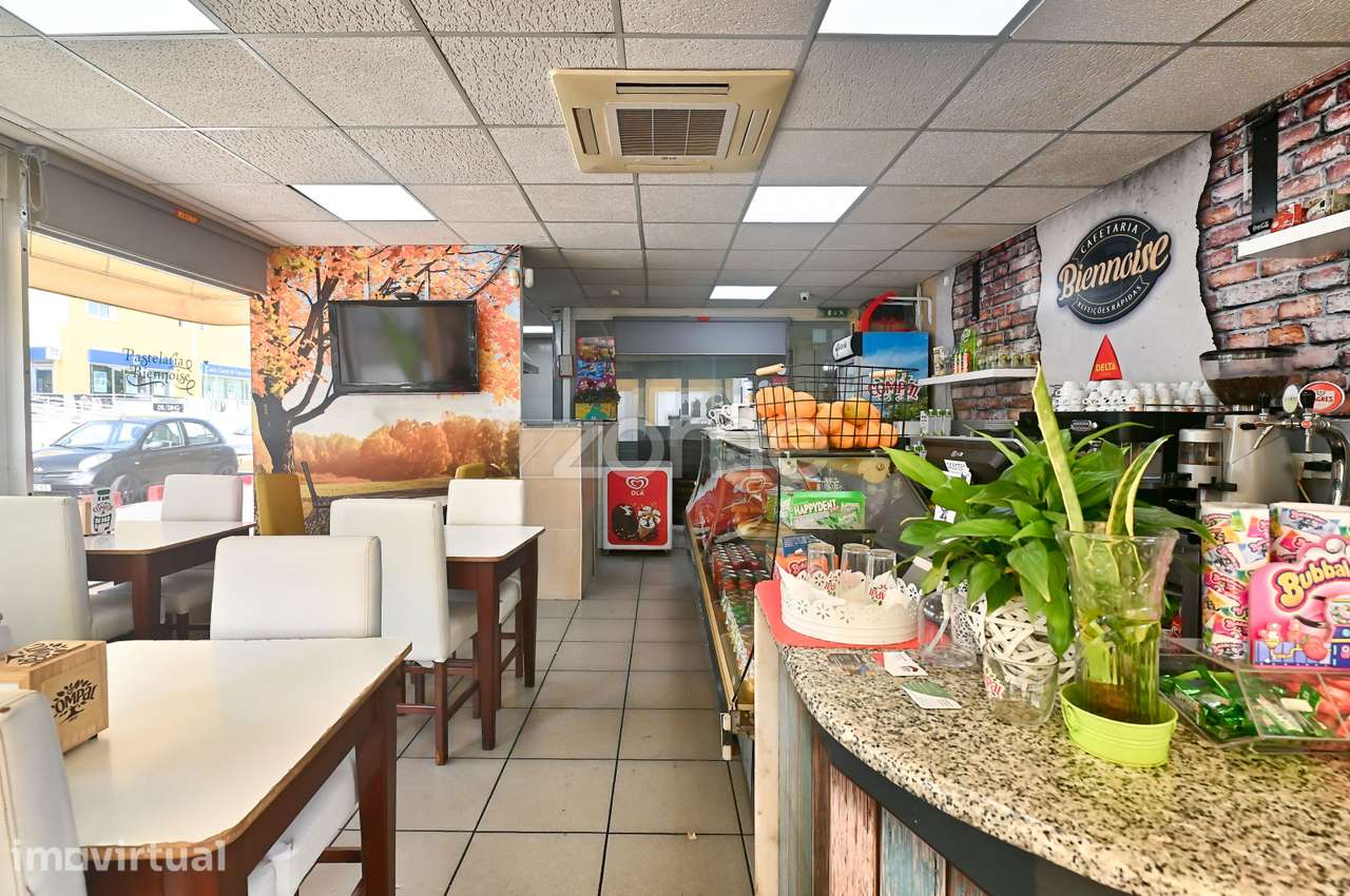 Café/Snack bar com esplanada e fabrico próprio em Carcavelos - Grande imagem: 2/19