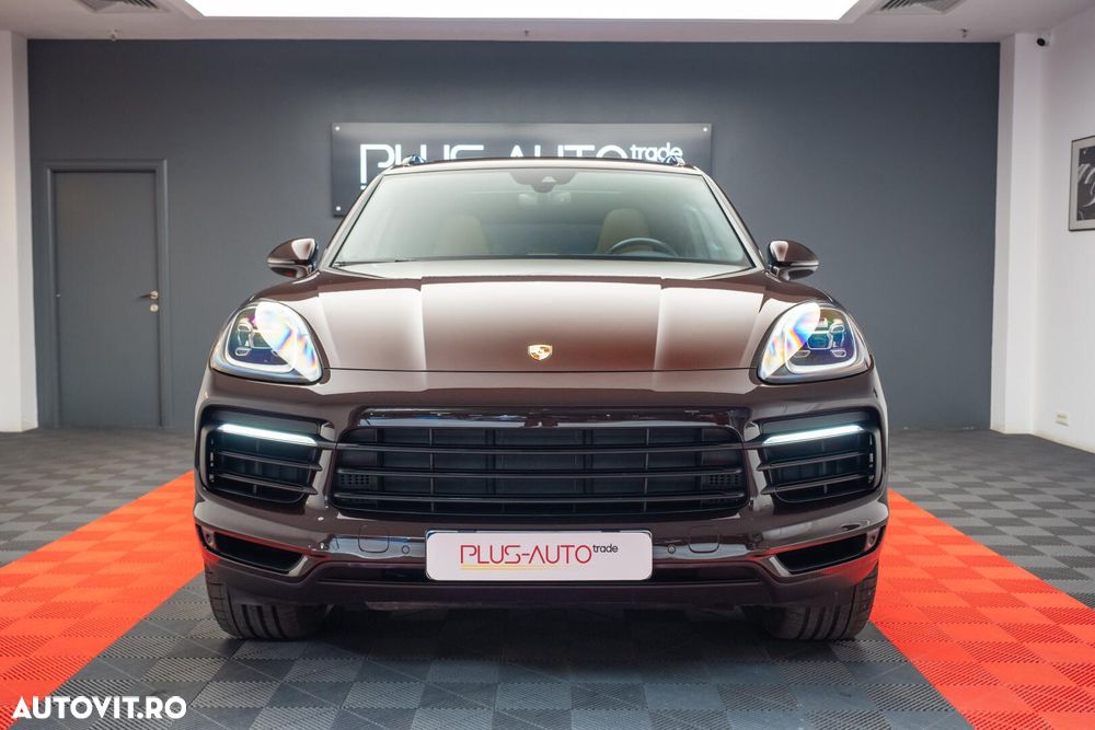 Porsche Cayenne - 2