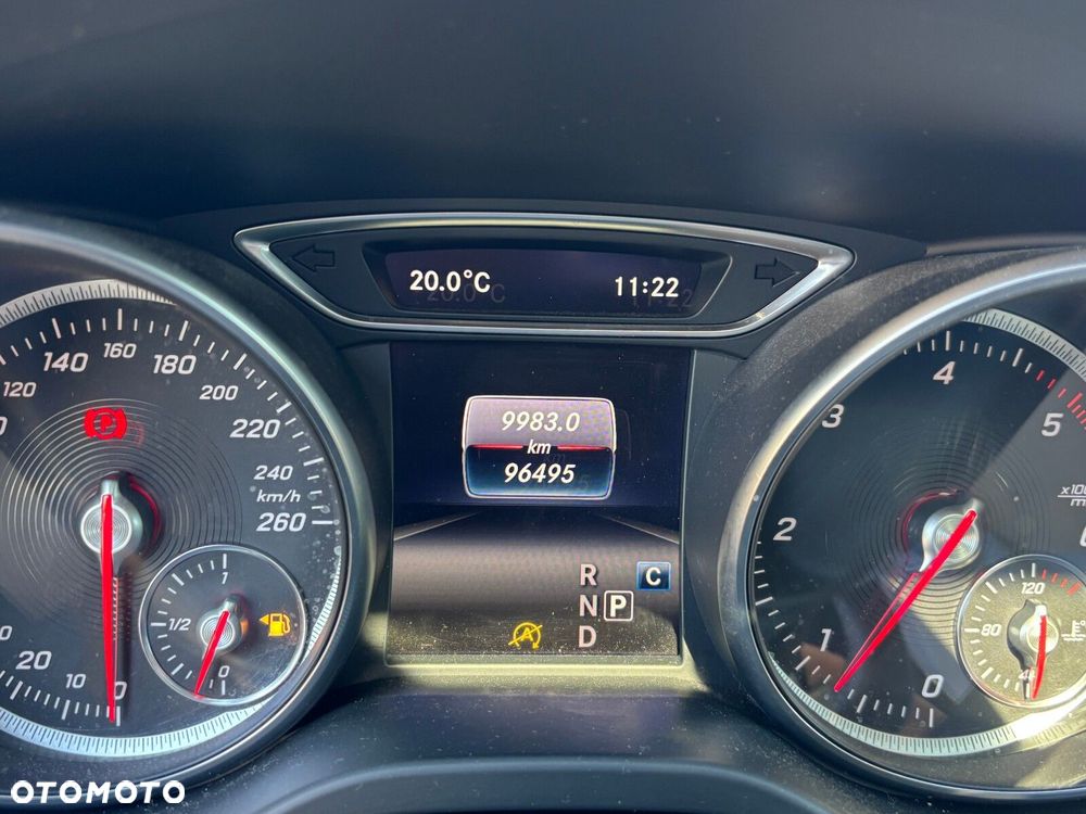 Mercedes-Benz GLA - 29