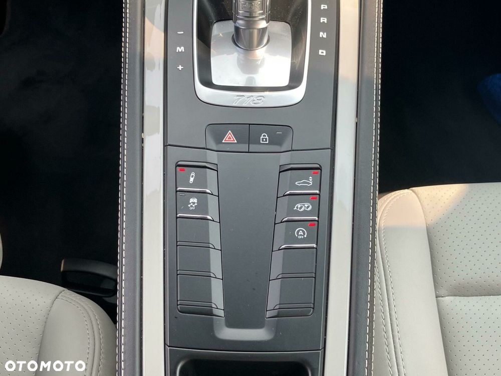 Porsche 718 Cayman GTS 4.0 PDK - 29