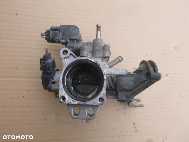 PRZEPUSTNICA KOMPLETNA TOYOTA YARIS 1.0 16V 1SZ - 9