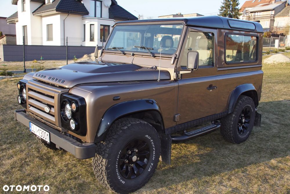 Land Rover Defender - 7