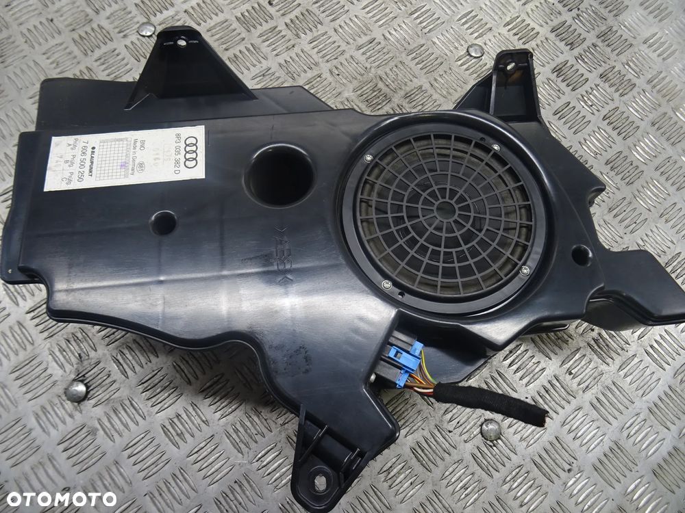 AUDI A3 8P 03-07 2.0 TDI GŁOŚNIK NISKOTONOWY 8P3035382D - 1