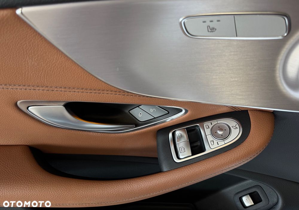 Mercedes-Benz Klasa C 200 4MATIC 9G-TRONIC - 18