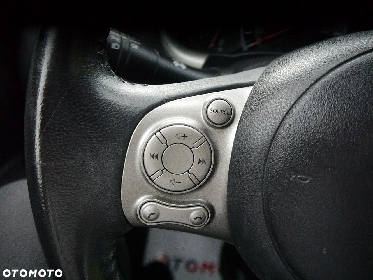 Nissan Micra 1.2 30 Jahre Edition - 26