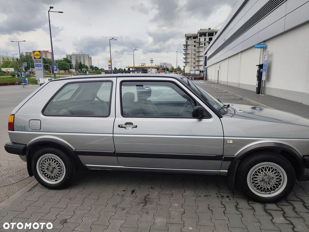 Volkswagen Golf 1.3 - 6