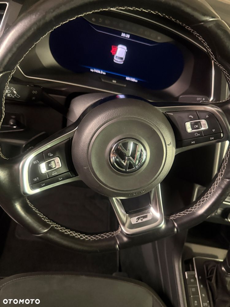 Volkswagen Tiguan - 11