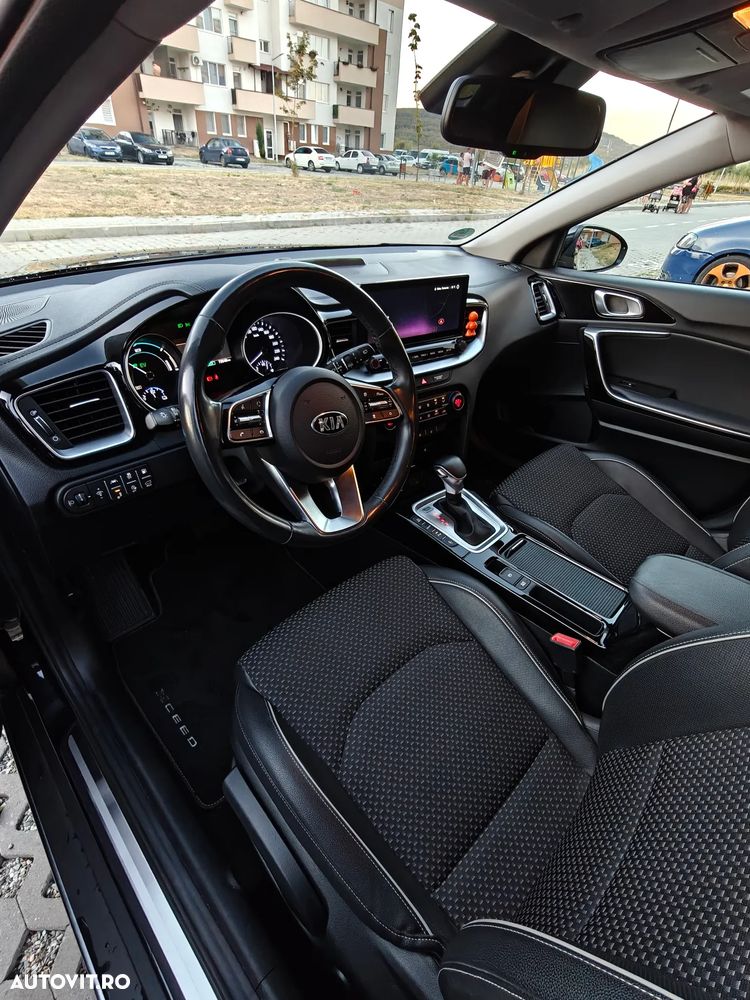 Kia XCeed 1.6 GDI 6DCT PHEV Vision - 10