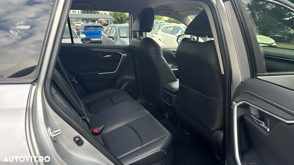 Toyota RAV4 2.5 VVT-iE 4x4 Luxury - 23