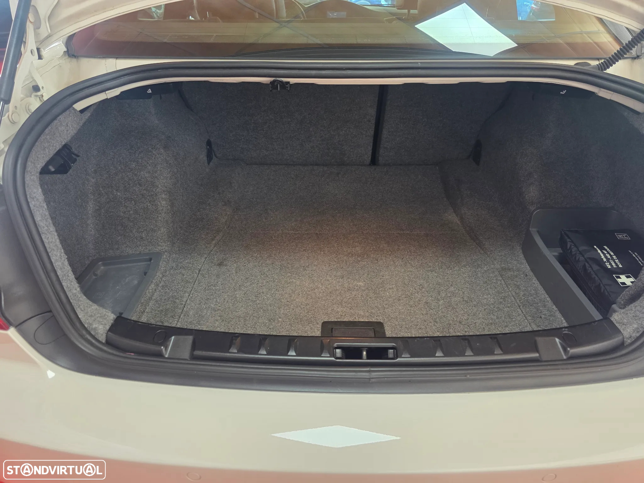 BMW 320 d Coupe Aut. - 26