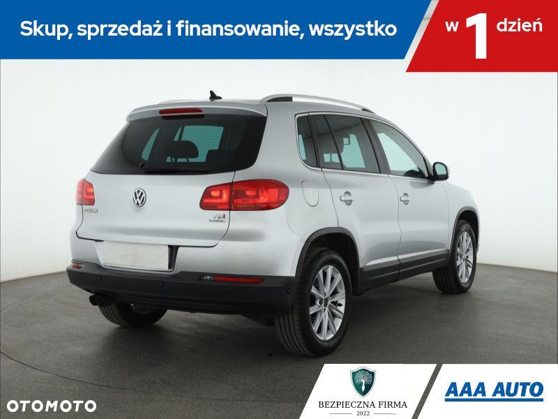 Volkswagen Tiguan - 6