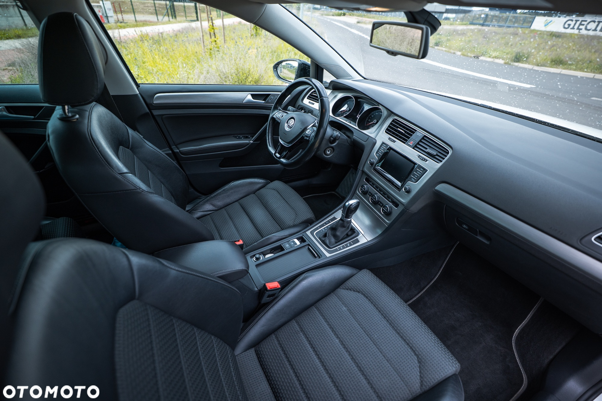 Volkswagen Golf - 20