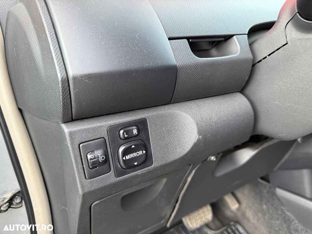 Toyota Yaris 1.4 D-4D Aut Sol - 10