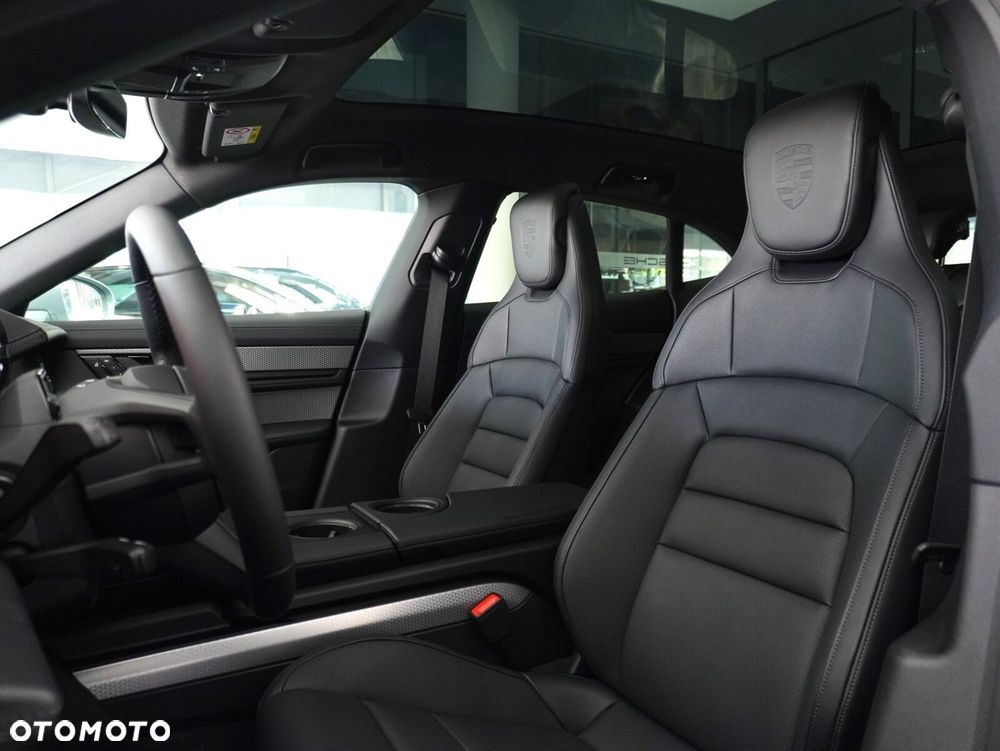Porsche Taycan 105kWh 4S Black Edition - 31